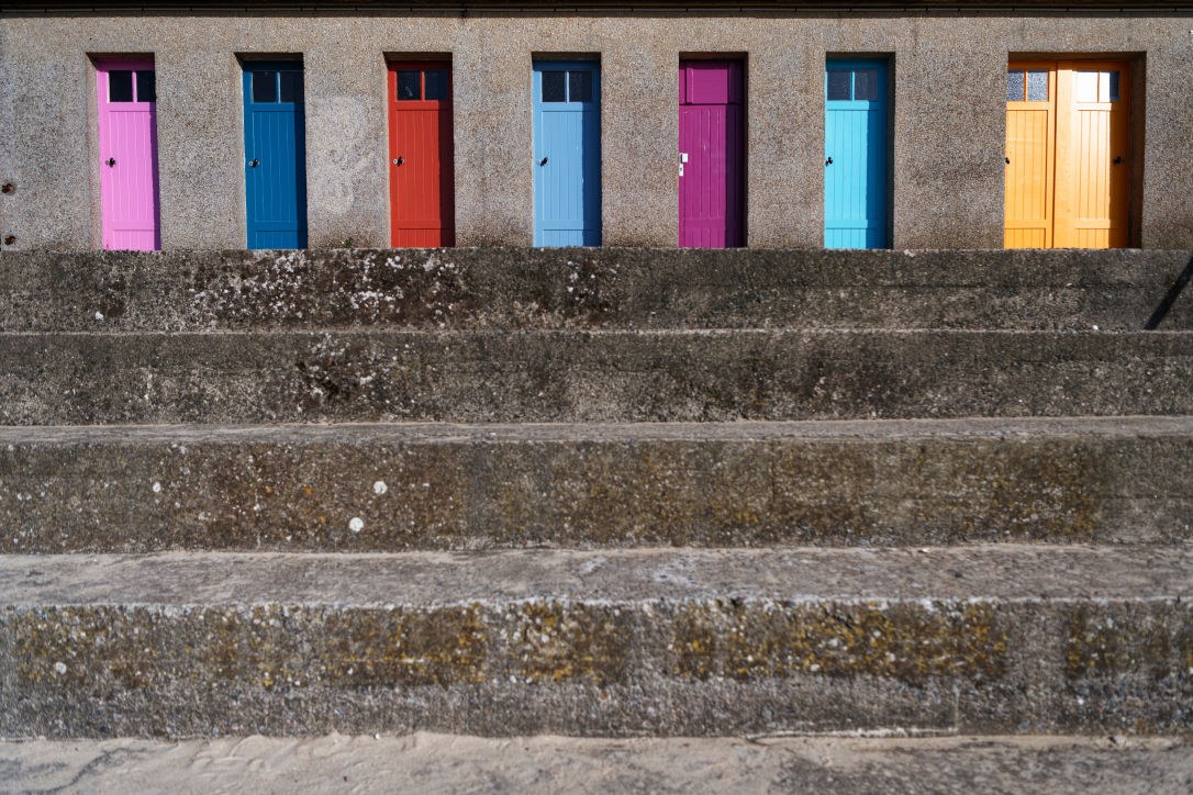 Portes de couleurs - cabines de plage à St-Servan - Bretagne